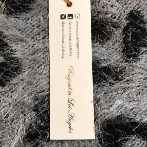 Fuzzy cheetah crew neck sweater - Picture 3 of 3